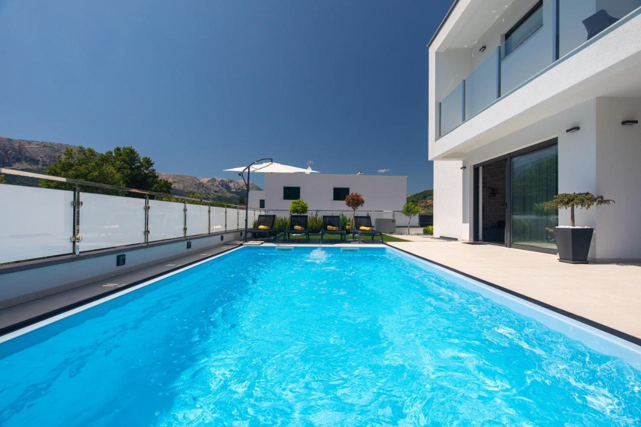 Villa Supernus With Heated Pool Baška Exteriör bild