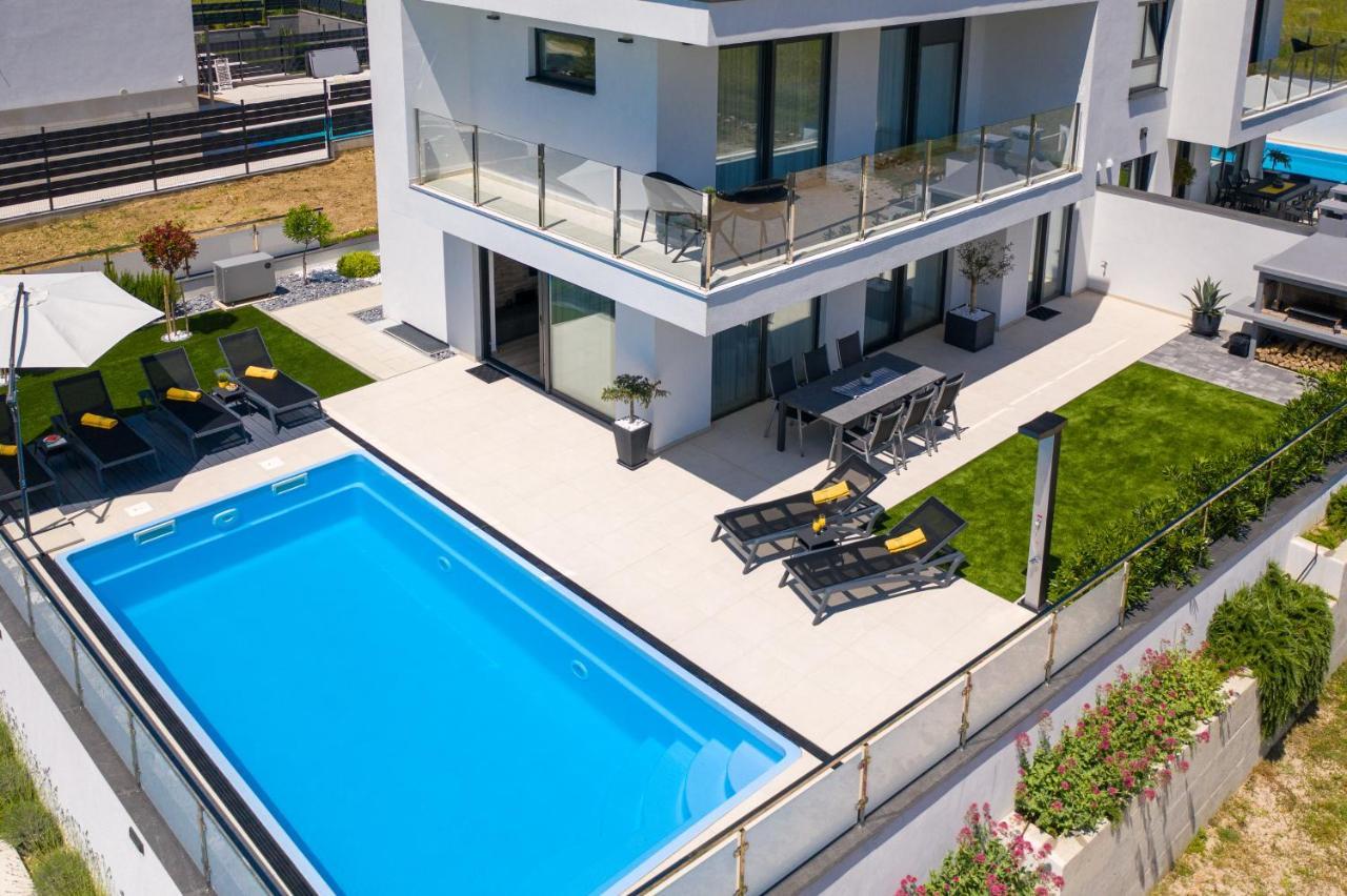 Villa Supernus With Heated Pool Baška Exteriör bild