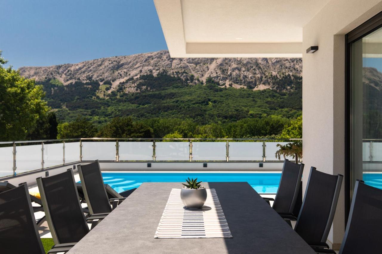 Villa Supernus With Heated Pool Baška Exteriör bild